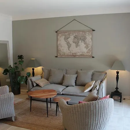 Le Clos 24